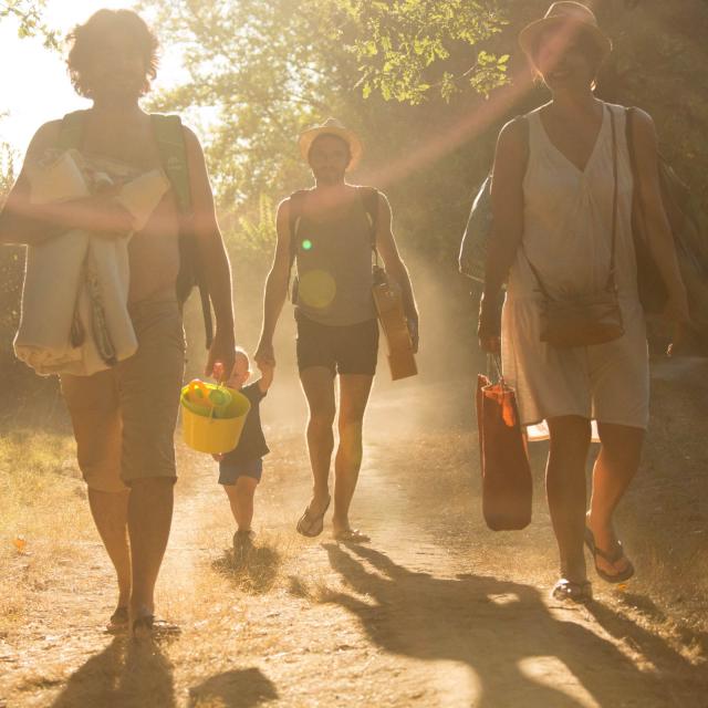2016-08-15-baignade-riviere-dordogne-vayracmalikaturin-00617.jpg