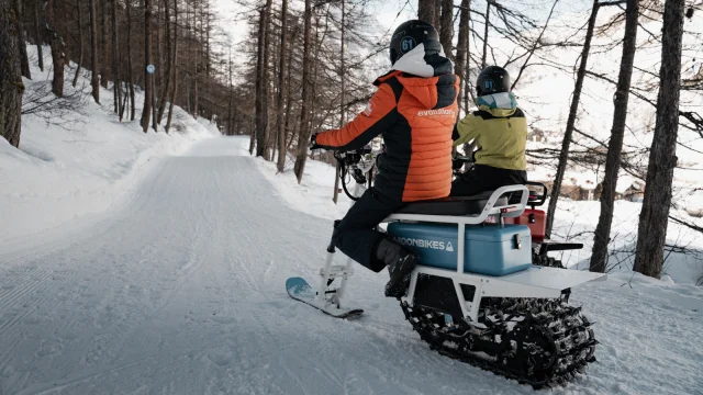 moonbike; moto; neve; inverno; fronte neve; attività invernali